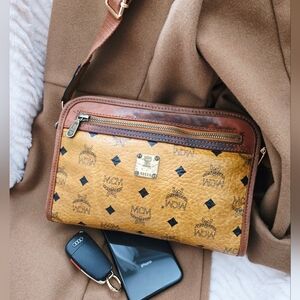 Authentic MCM Visetos Cognac Tan Vintage Crossbody Clutch WOC Shoulder‎ Bag
